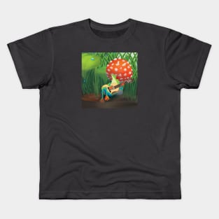 The singing frog Kids T-Shirt